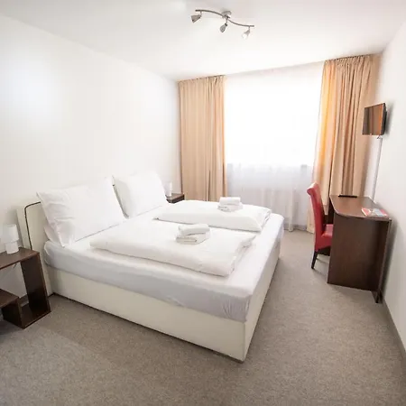 Garni Patriot 3* Trnava