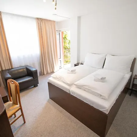 Garni Patriot 3* Trnava