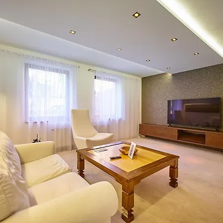 Hotel Garni Patriot Трнава