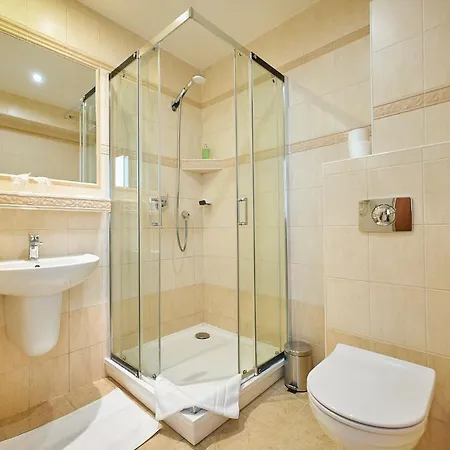 בית הארחה Garni Patriot 3*