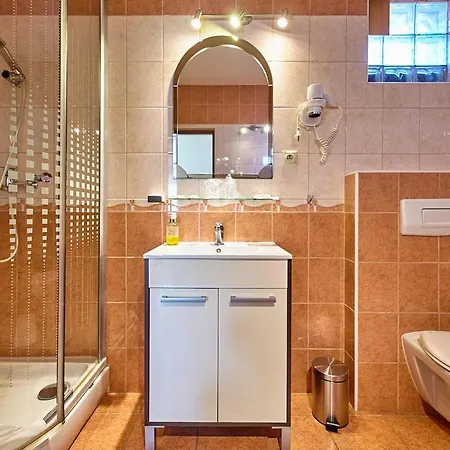 Garni Patriot 3* Trnava