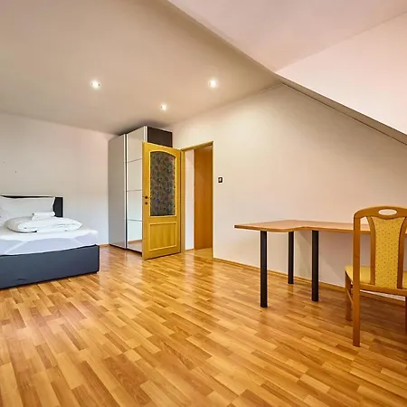 بيت ضيافة Garni Patriot