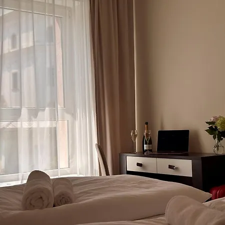 Garni Patriot ترنافا