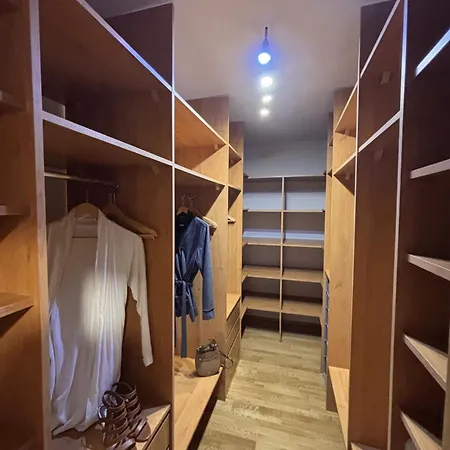 بيت ضيافة Garni Patriot ترنافا